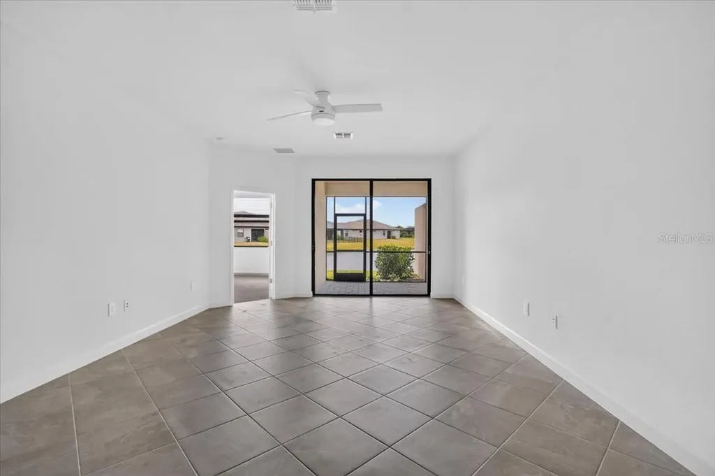 5316 Crystal Harbor Cove Bradenton FL 34211