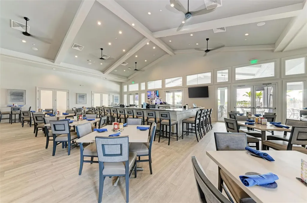 5316 Crystal Harbor Cove Bradenton FL 34211