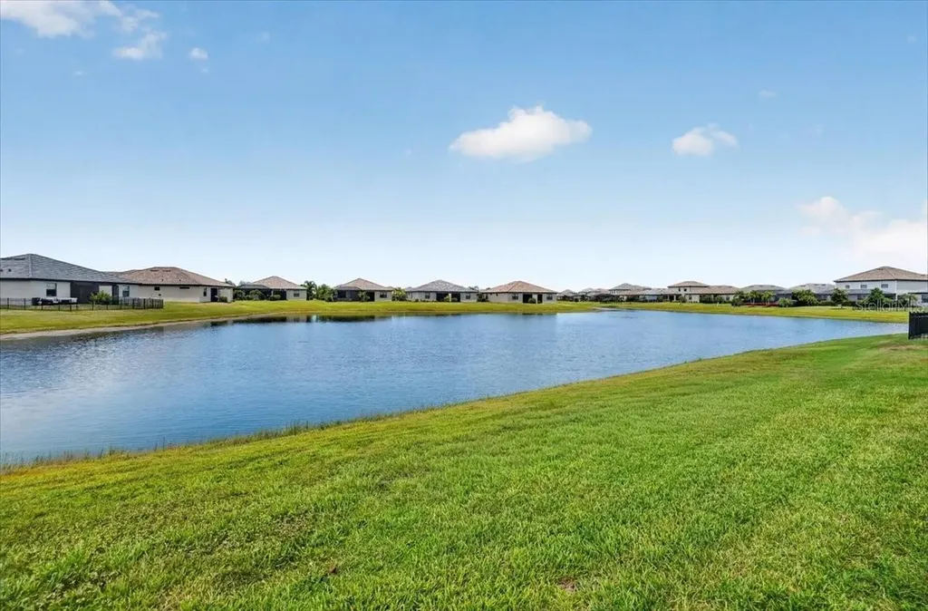 5316 Crystal Harbor Cove Bradenton FL 34211