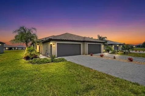 5316 Crystal Harbor Cove Bradenton FL 34211