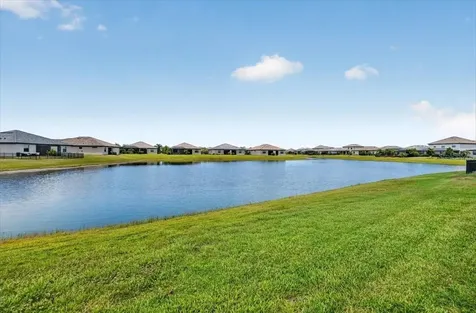 5316 Crystal Harbor Cove Bradenton FL 34211