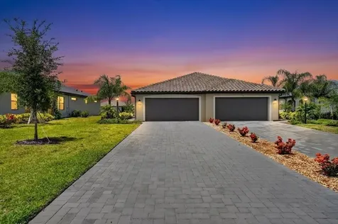 5316 Crystal Harbor Cove Bradenton FL 34211