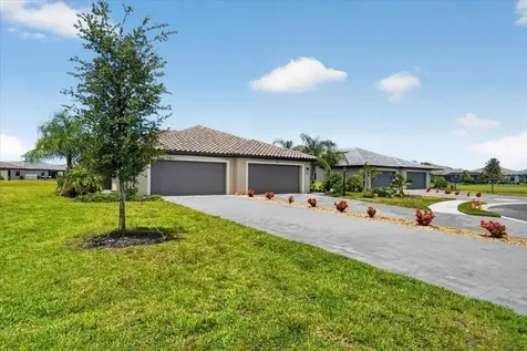 5316 Crystal Harbor Cove Bradenton FL 34211