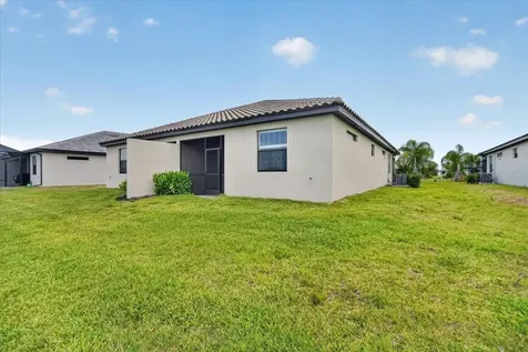 5316 Crystal Harbor Cove Bradenton FL 34211