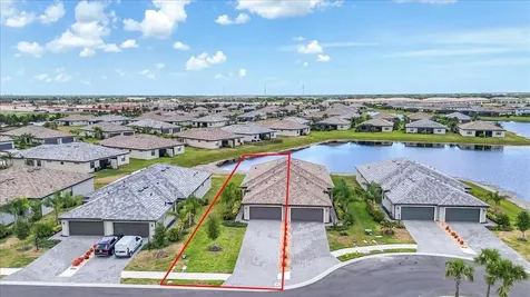 5316 Crystal Harbor Cove Bradenton FL 34211