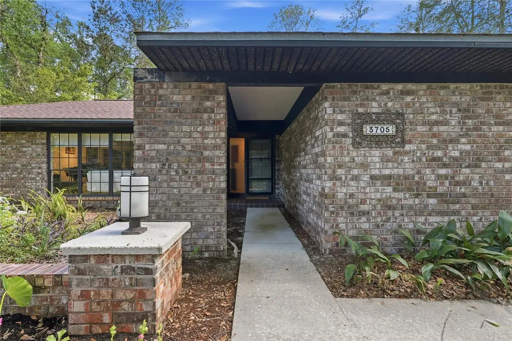 3705 NW 25th Avenue Gainesville FL 32605