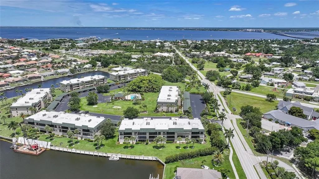601 Shreve Street Punta Gorda FL 33950