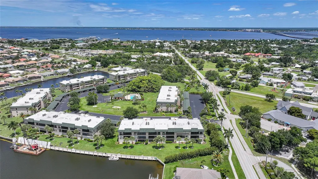 601 Shreve Street Punta Gorda FL 33950
