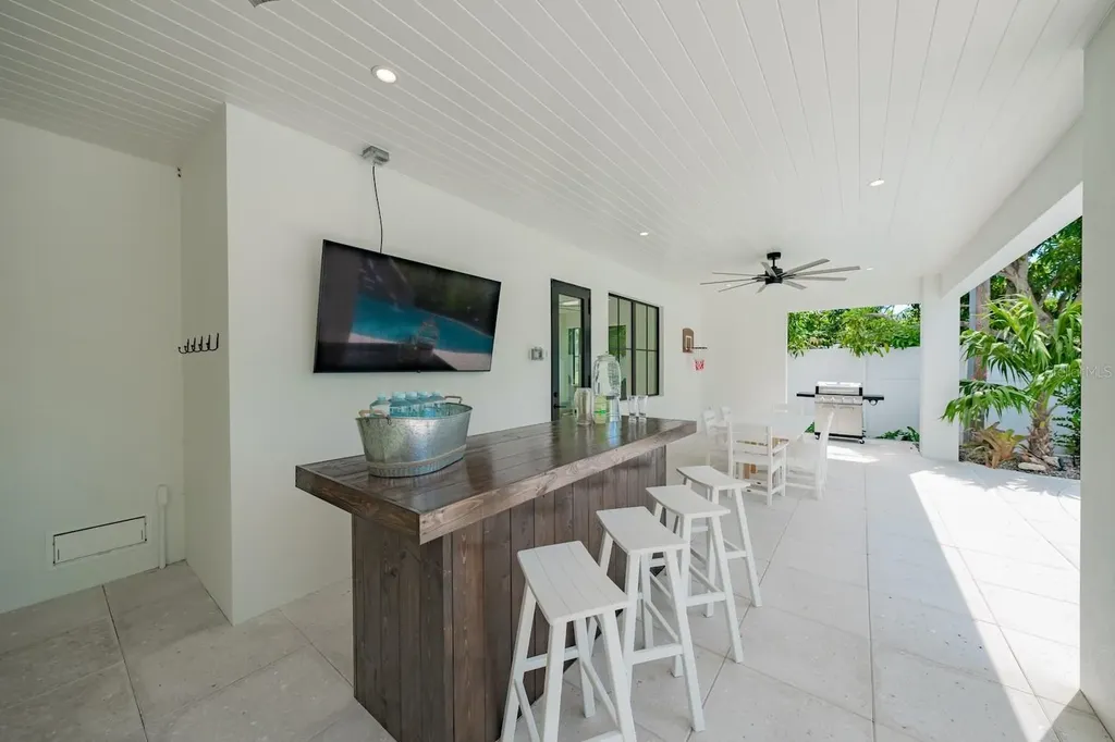 6910 Midnight Pass Road Sarasota FL 34242