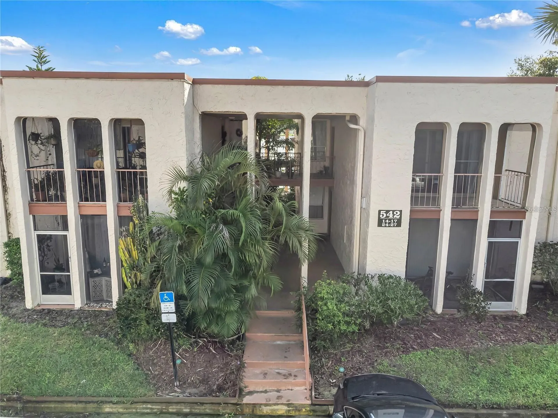 542 Orange Drive Altamonte Springs FL 32701