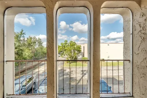 542 Orange Drive Altamonte Springs FL 32701