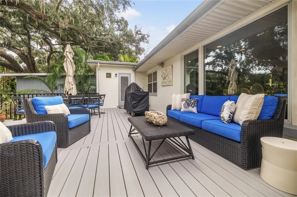 1418 E Park Circle Tampa FL 33604