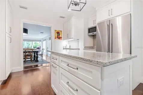 1418 E Park Circle Tampa FL 33604