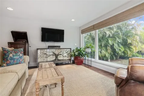 1418 E Park Circle Tampa FL 33604