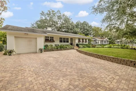 1418 E Park Circle Tampa FL 33604