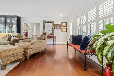 1418 E Park Circle Tampa FL 33604
