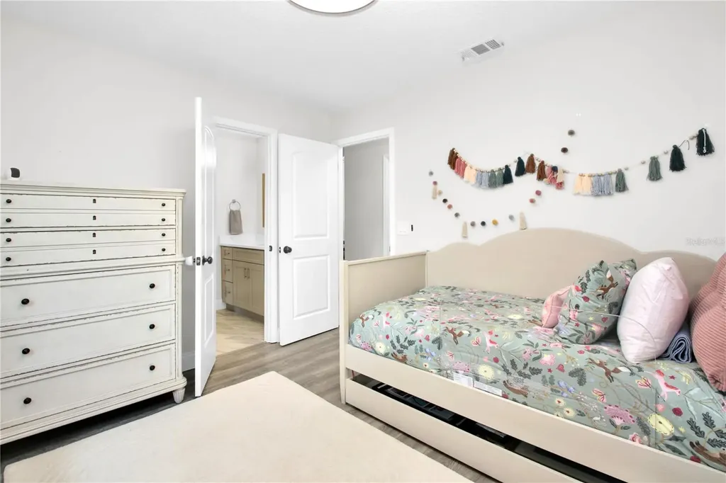 7921 Palmdale Drive Orlando FL 32819