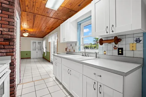 1205 Branda Vista Drive Brandon FL 33510