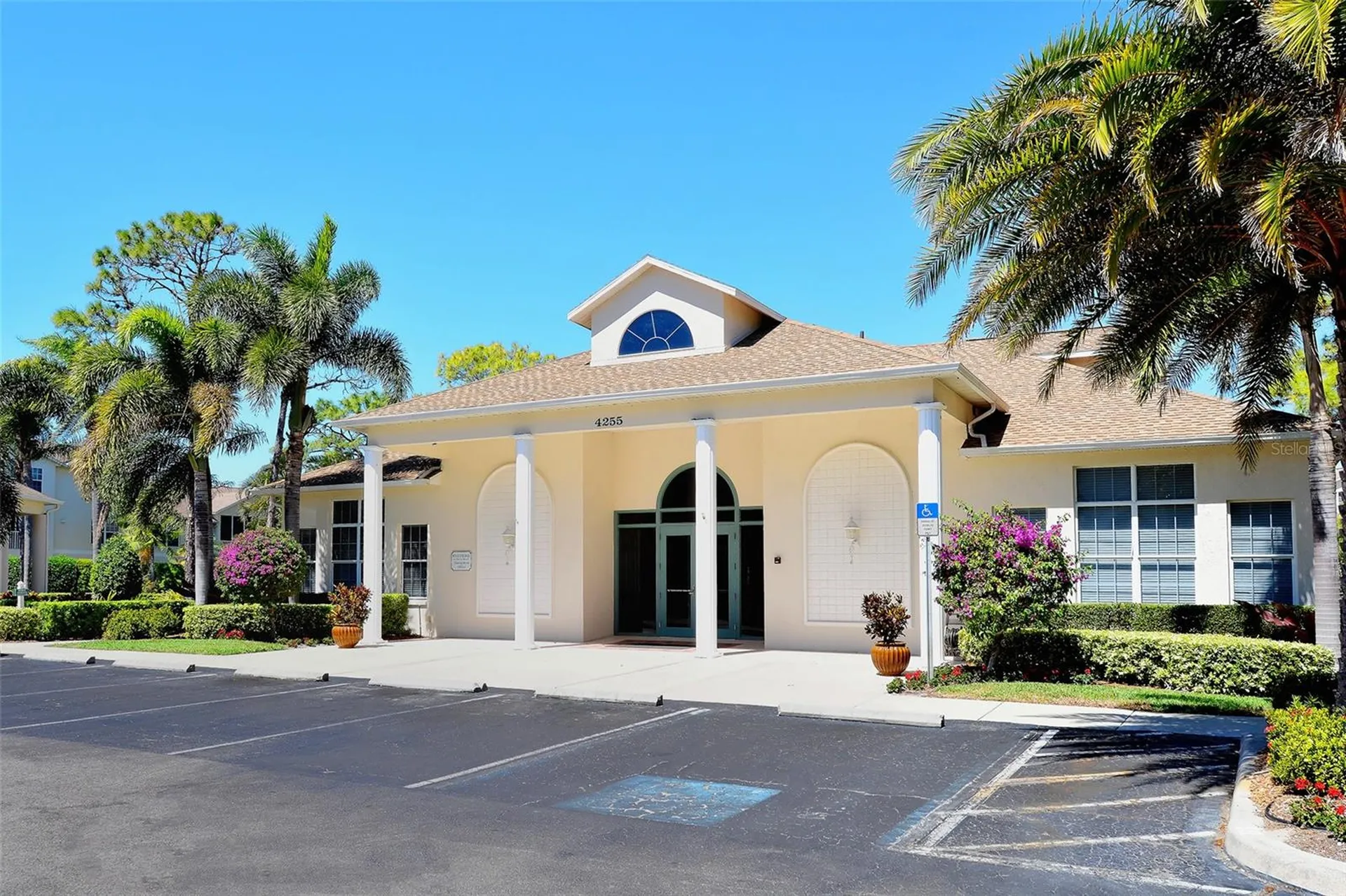 8370 Wingate Drive Sarasota FL 34238