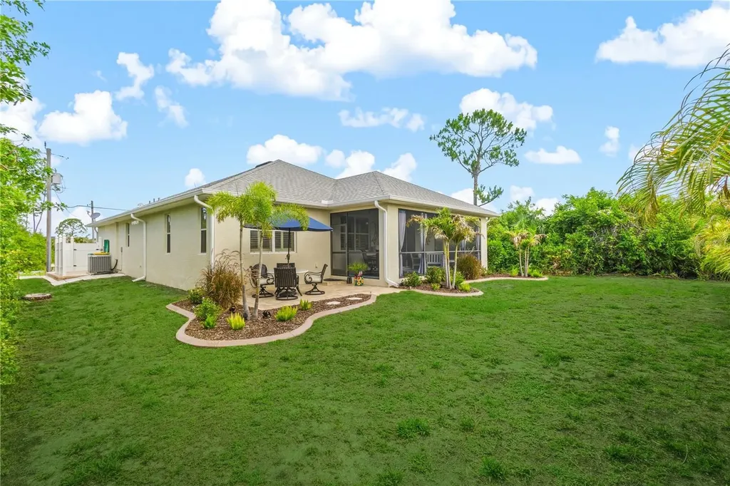 117 Beau Rivage Drive Rotonda West FL 33947