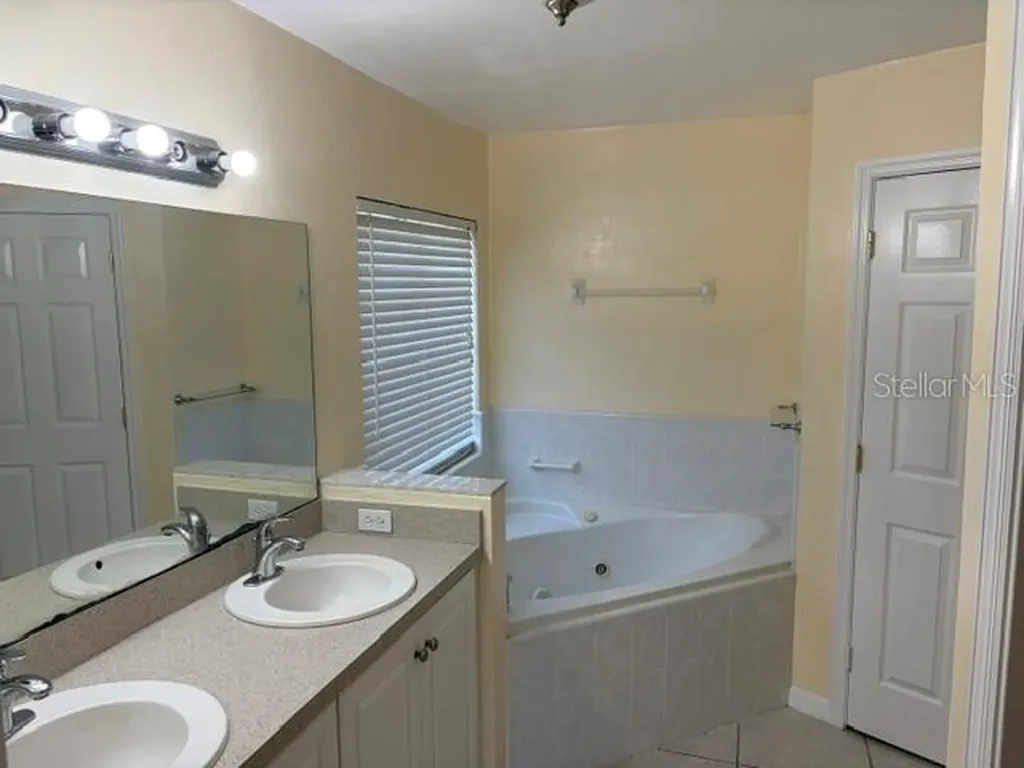 2144 NW 85th Terrace Gainesville FL 32606
