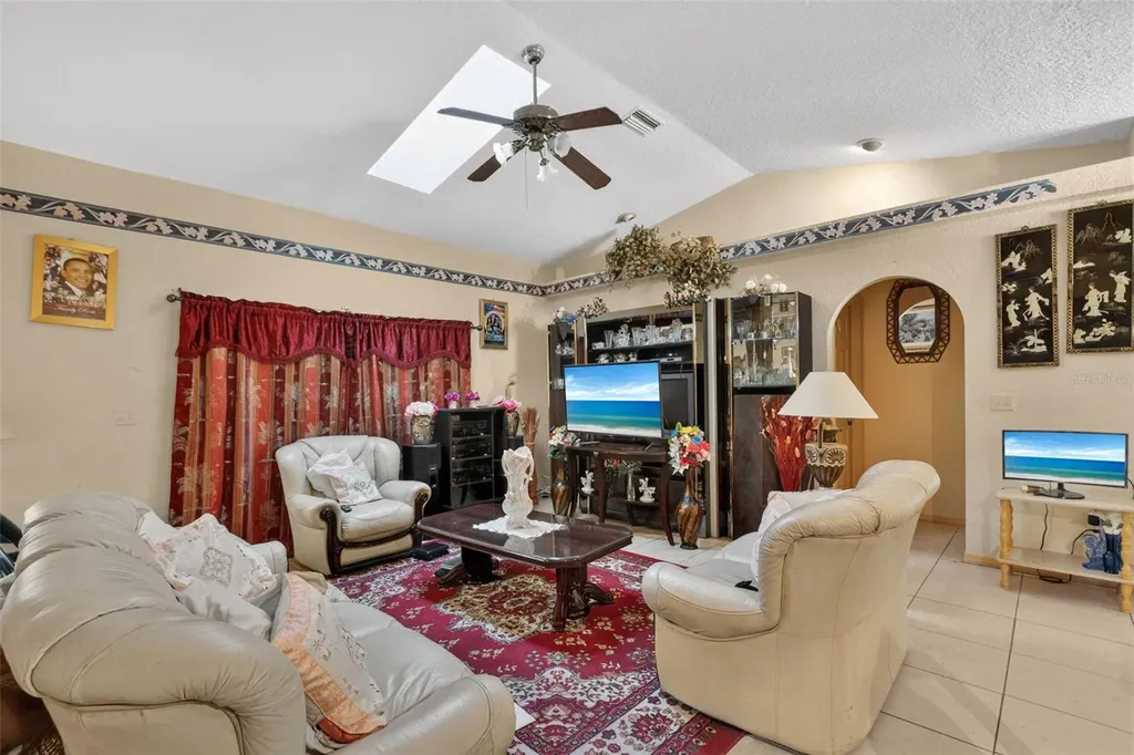 212 65th Avenue Drive W Bradenton FL 34207