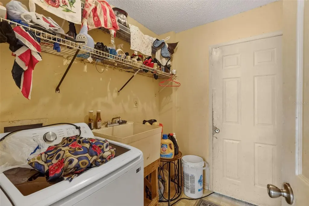 212 65th Avenue Drive W Bradenton FL 34207