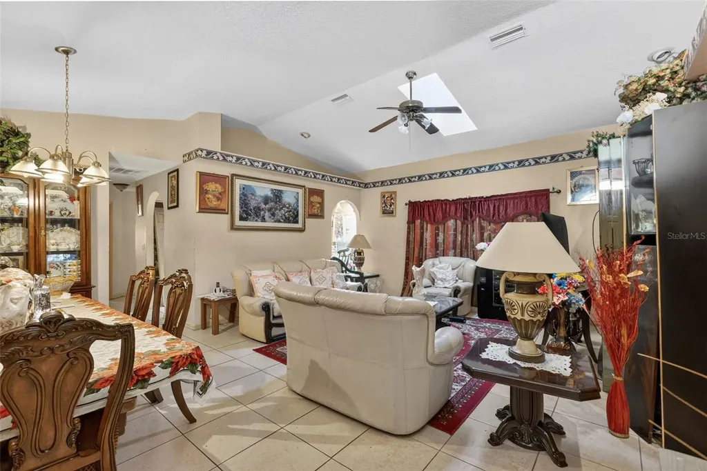 212 65th Avenue Drive W Bradenton FL 34207