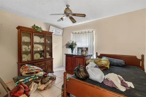 212 65th Avenue Drive W Bradenton FL 34207