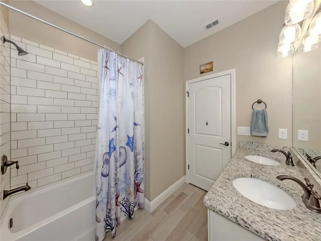 2030 Mesic Hammock Way Venice FL 34292