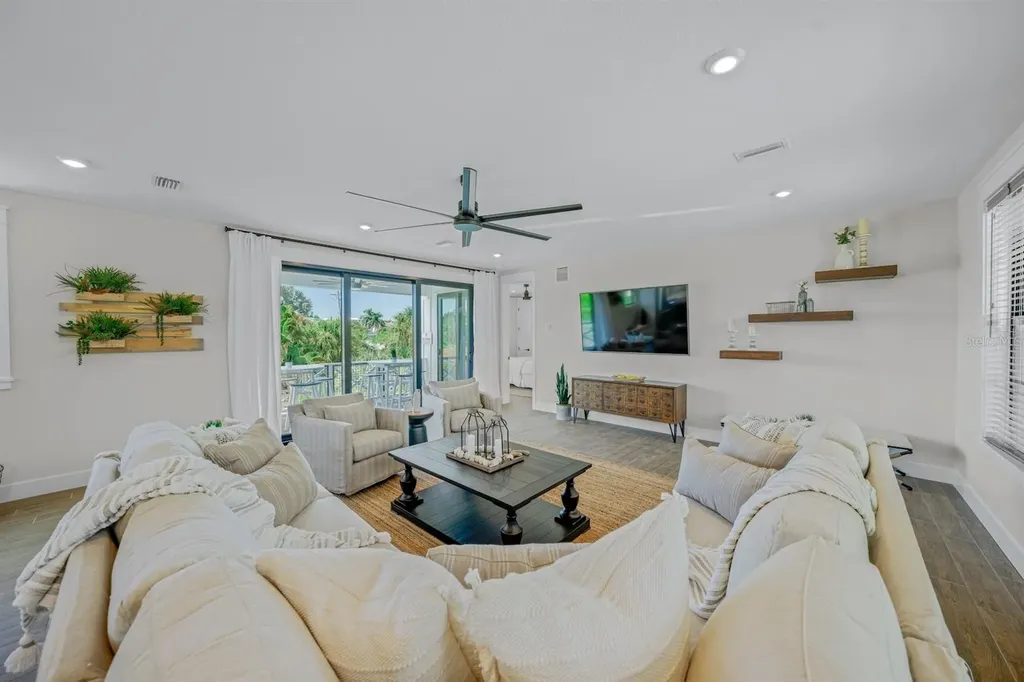 Sarasota FL 34242