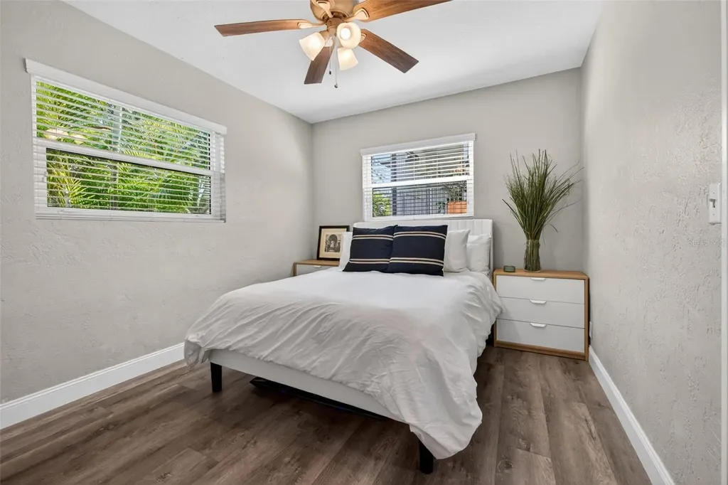 642 38th Avenue NE St Petersburg FL 33704