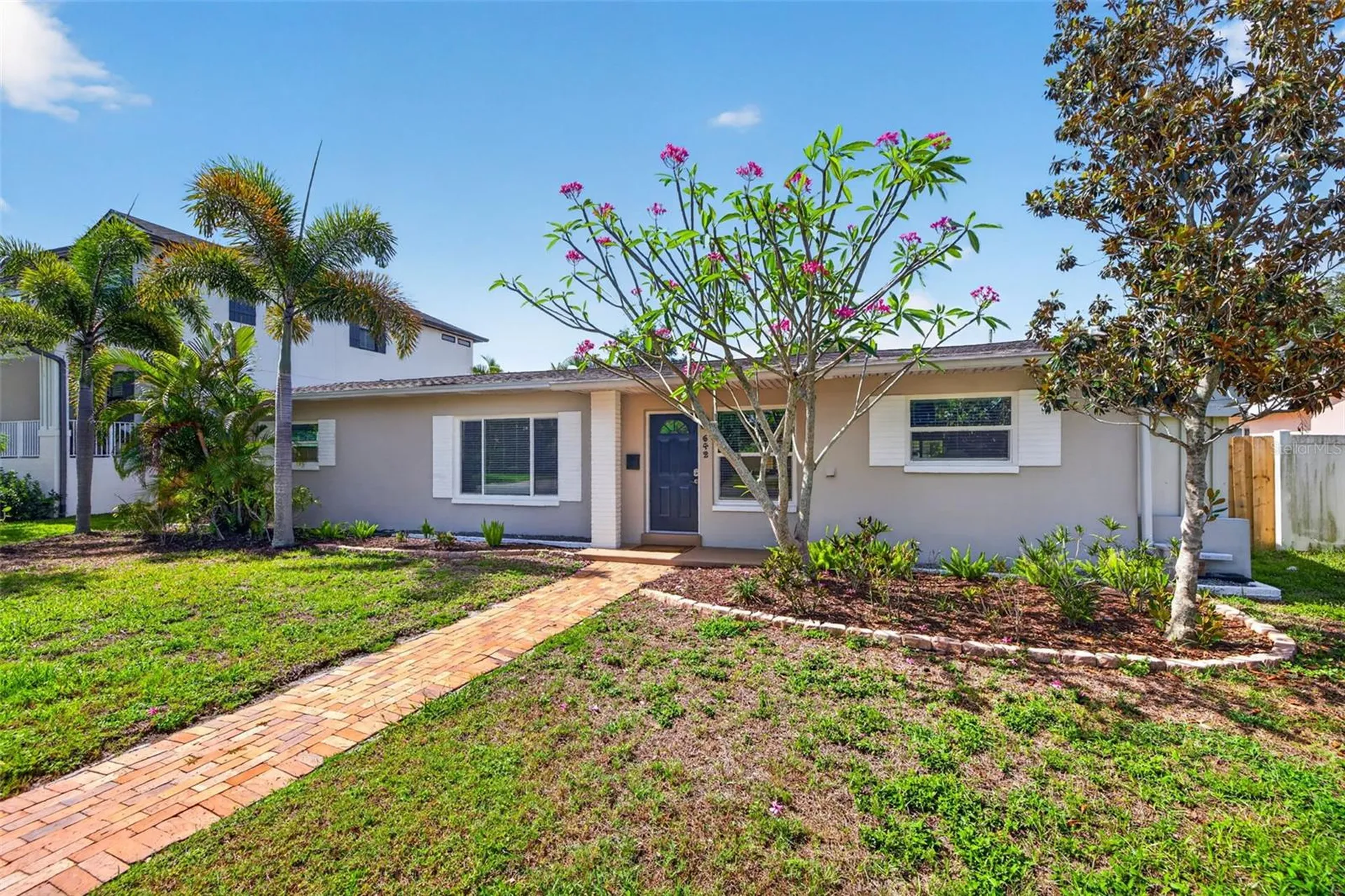 642 38th Avenue NE St Petersburg FL 33704