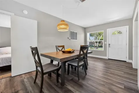 642 38th Avenue NE St Petersburg FL 33704