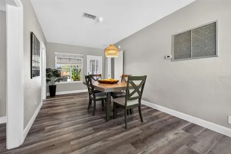 642 38th Avenue NE St Petersburg FL 33704