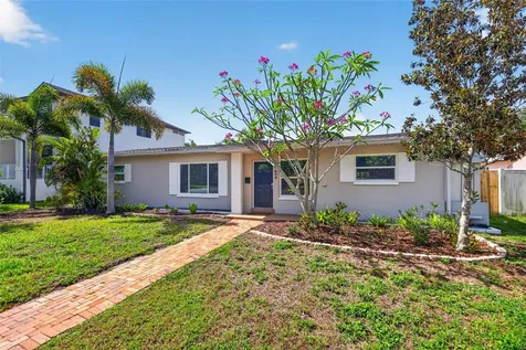 642 38th Avenue NE St Petersburg FL 33704