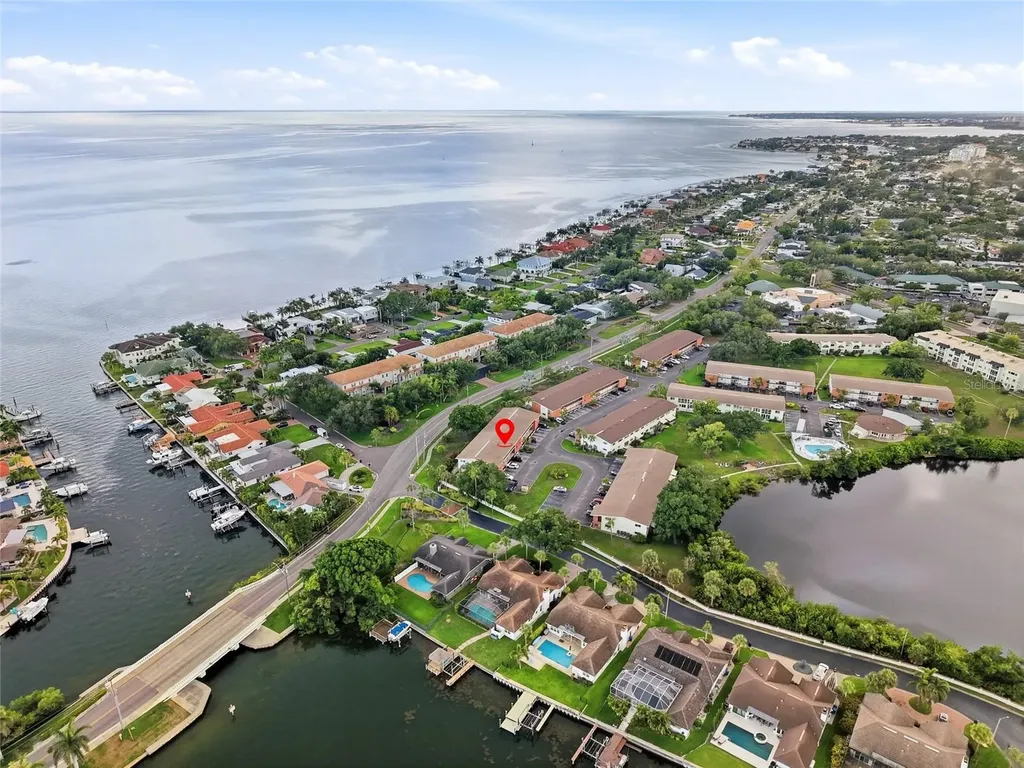 4570 Overlook Drive NE St Petersburg FL 33703