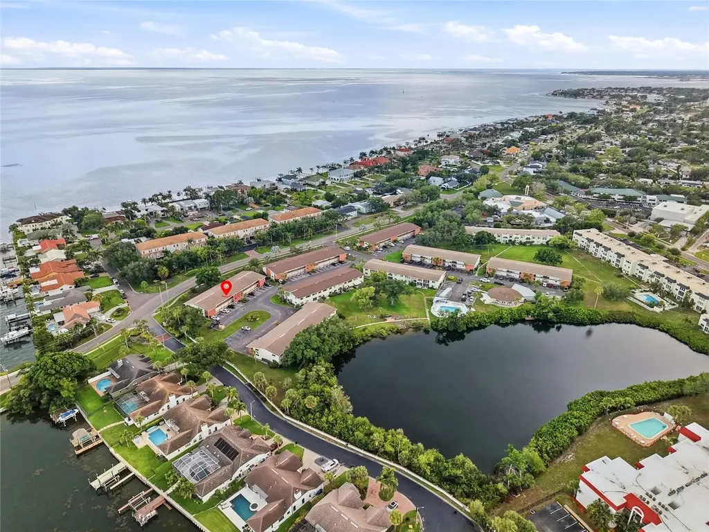 4570 Overlook Drive NE St Petersburg FL 33703