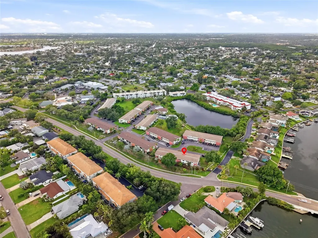 4570 Overlook Drive NE St Petersburg FL 33703