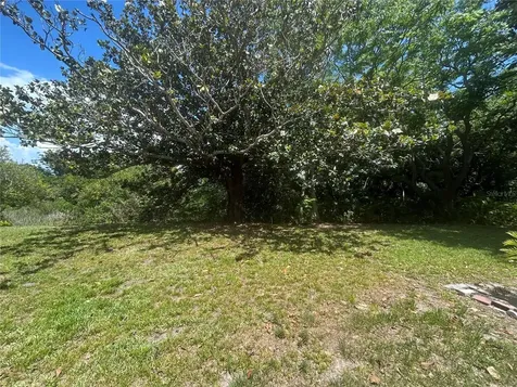 1351 Mission Circle Clearwater FL 33759