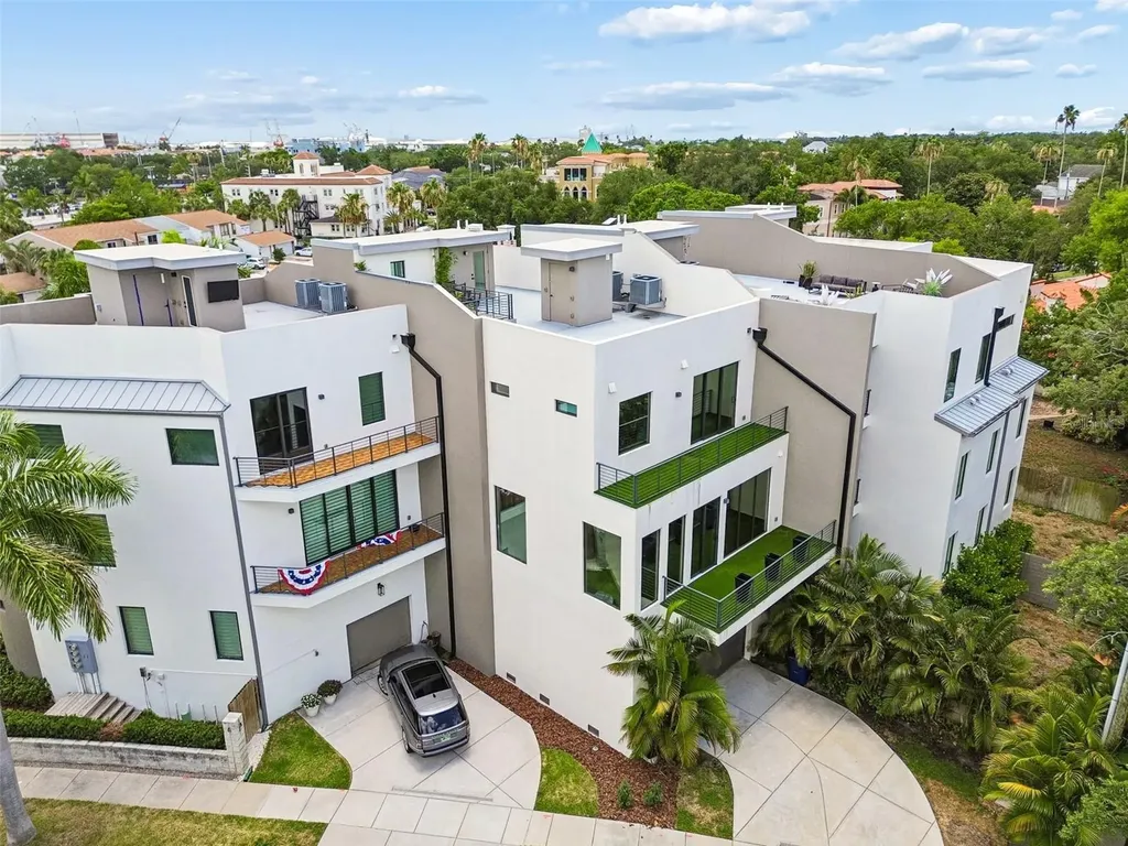 94 W Davis Boulevard Tampa FL 33606