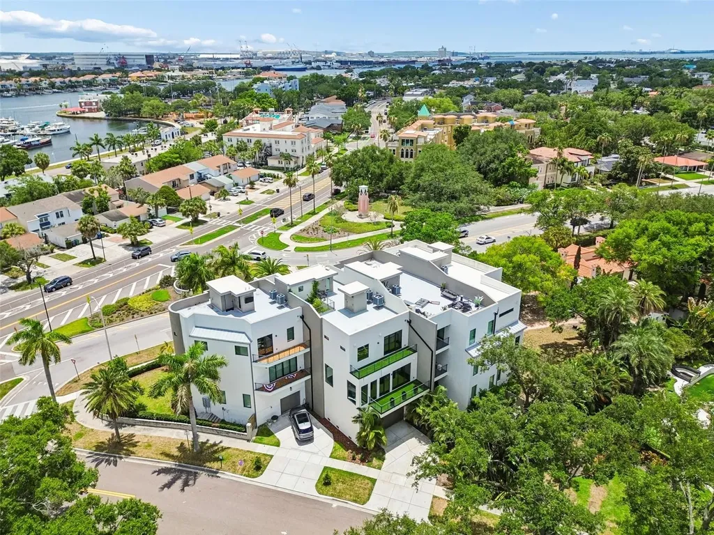 94 W Davis Boulevard Tampa FL 33606