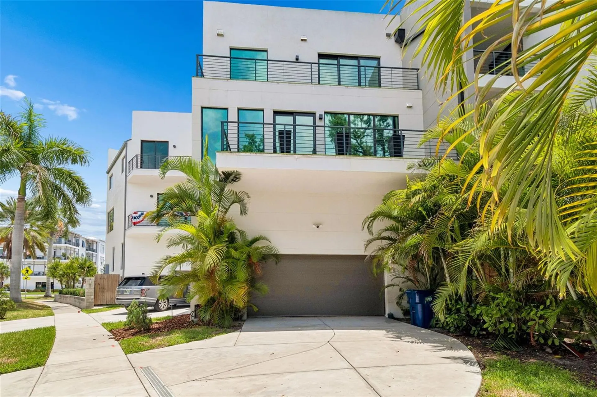 94 W Davis Boulevard Tampa FL 33606
