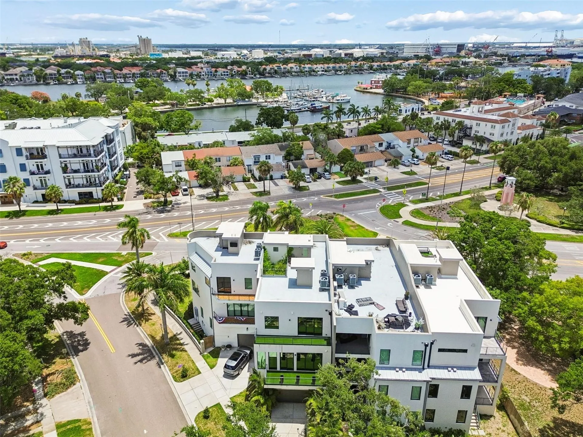 94 W Davis Boulevard Tampa FL 33606
