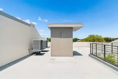 94 W Davis Boulevard Tampa FL 33606