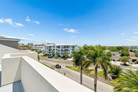 94 W Davis Boulevard Tampa FL 33606