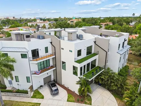 94 W Davis Boulevard Tampa FL 33606