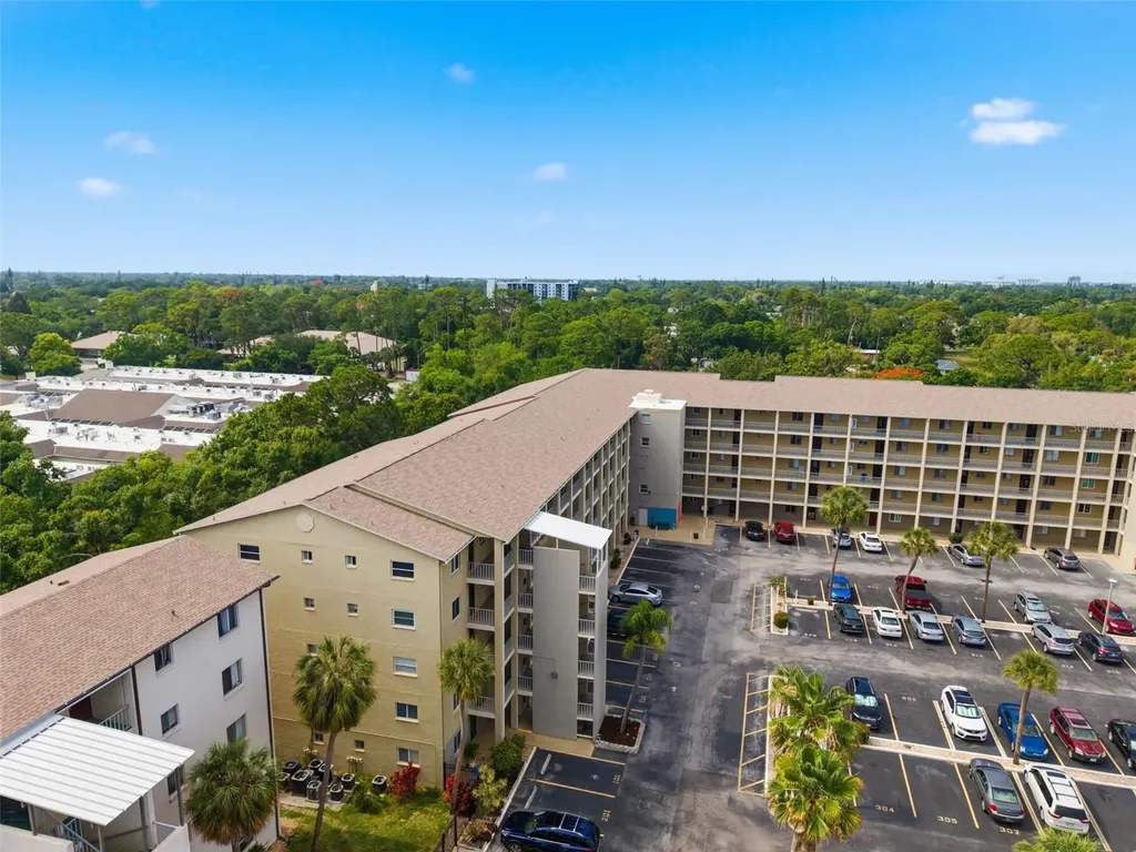 3500 Lake Bayshore Drive Bradenton FL 34205