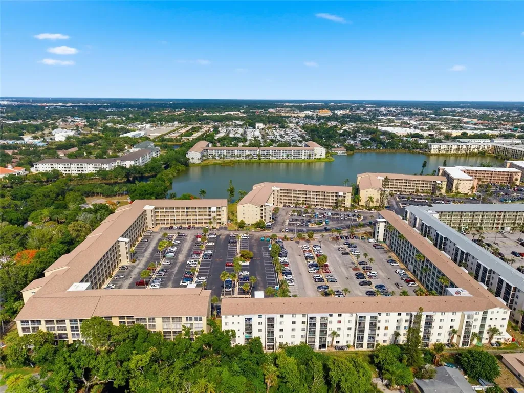 3500 Lake Bayshore Drive Bradenton FL 34205