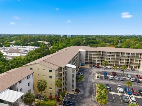 3500 Lake Bayshore Drive Bradenton FL 34205